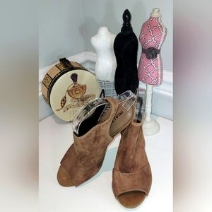 Rialto Brown Reanne Open Toe Heels NWOB